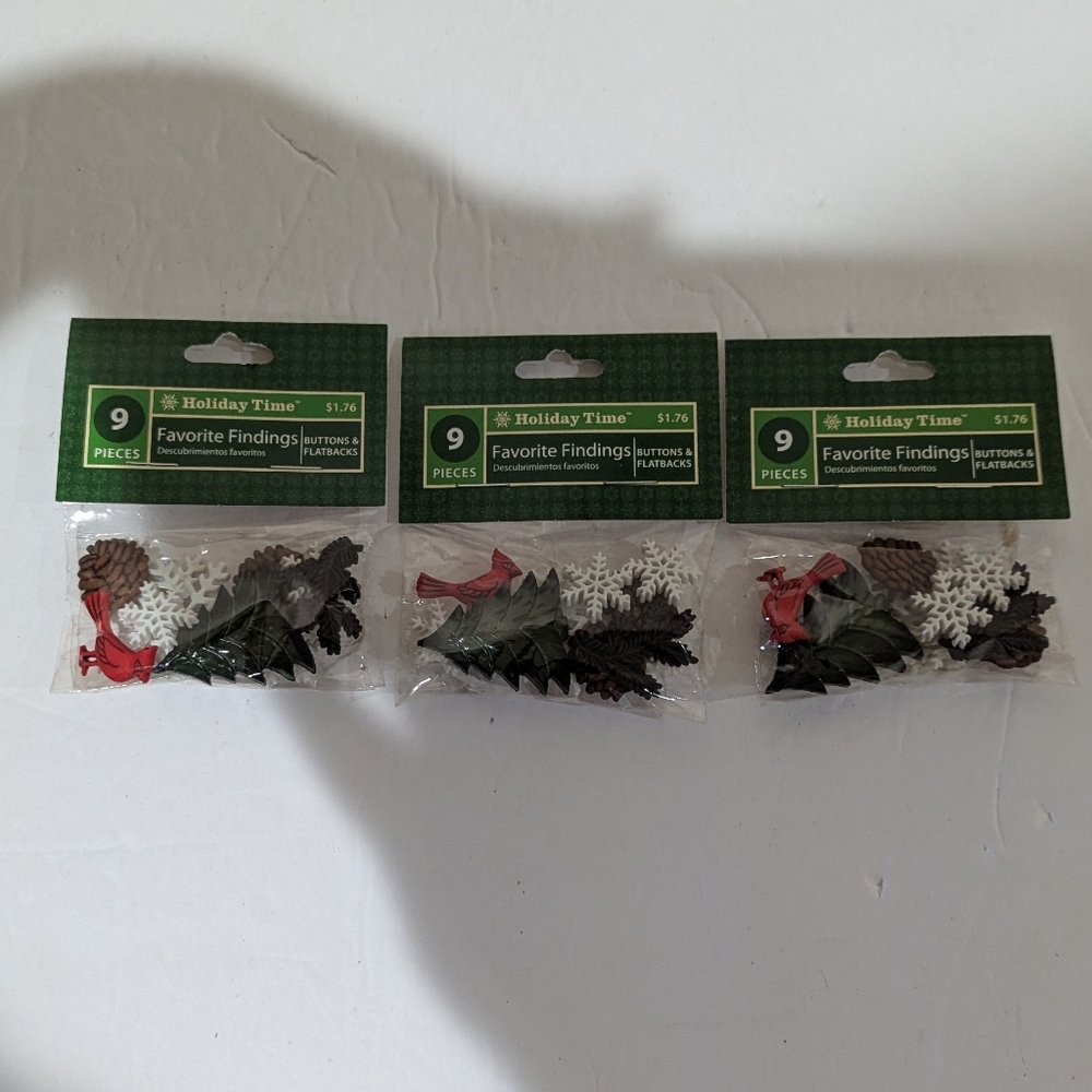 Lot Of 3 Holiday Time Festive, Favorite Findings Set,  in Red, Green, and White